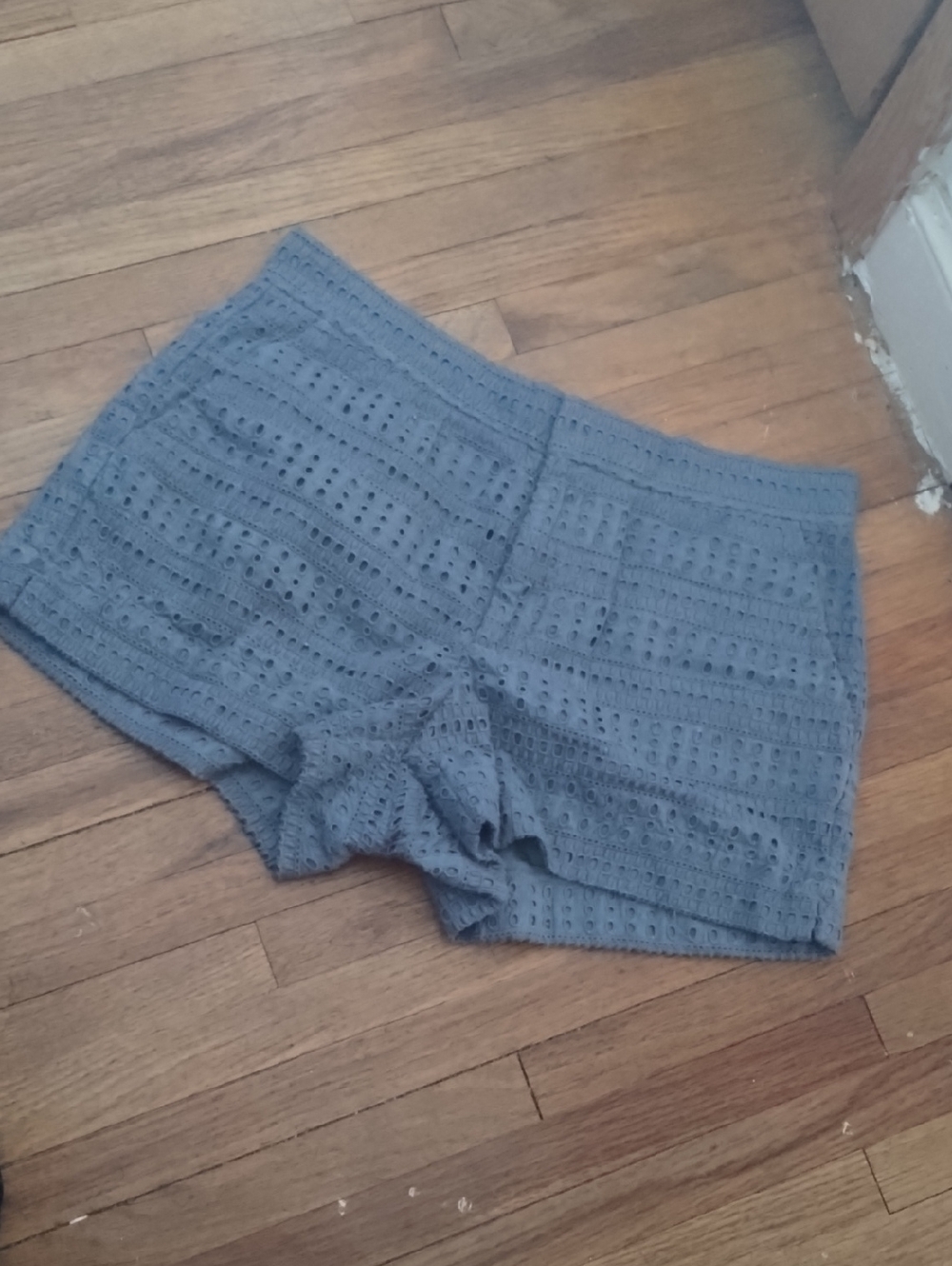 GAP Women’s Eyelet Lace High-Waist Shorts - Gray
